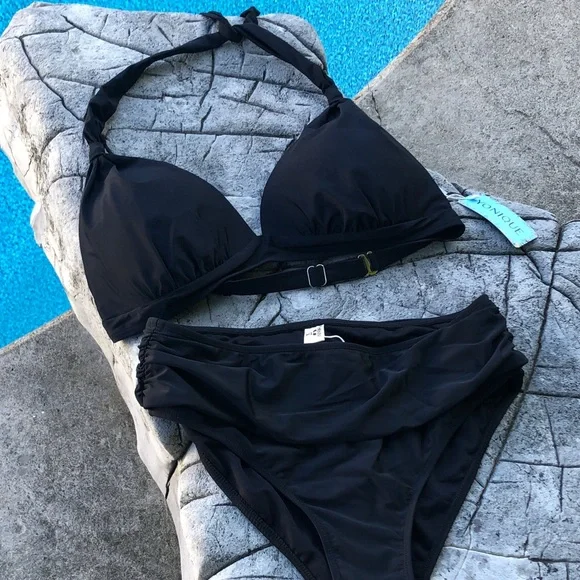 Yonique (XL) Black Halter Bikini Top - Picture 4 of 5